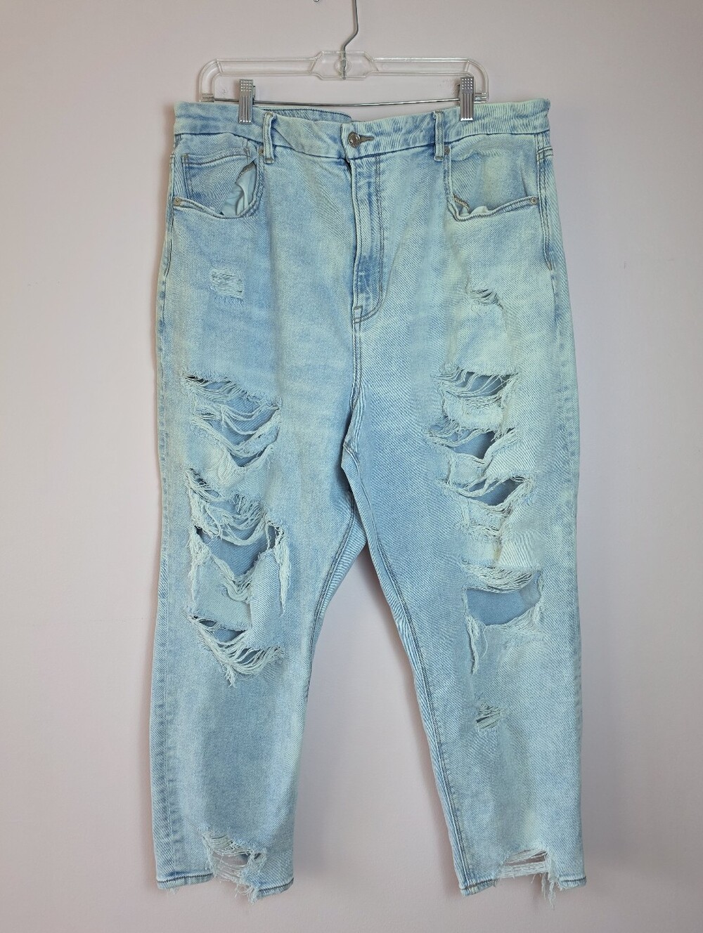 American Eagle Outfitters Light Blue Distressed Ripped Mom Jeans